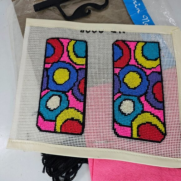 Vintage Spinnerin Needlepoint Eyeglass Case Kit Completed Ready To Put Together - Picture 8 of 8